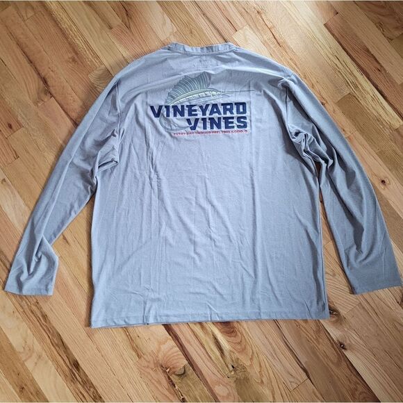 Vineyard Vines  XL Long Sleeve Wicking Performance Top Like New - Picture 6 of 8